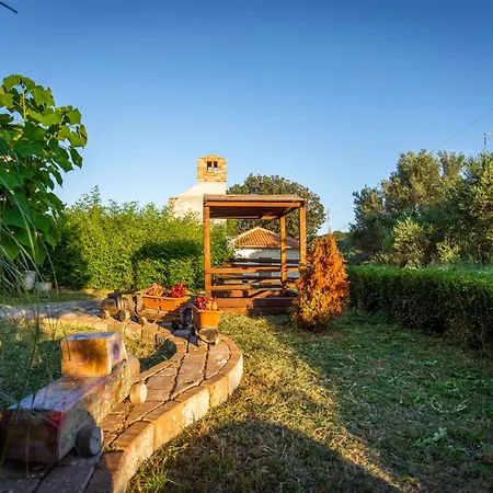 Rezidencija Galileja Hébergement de vacances Mundanije