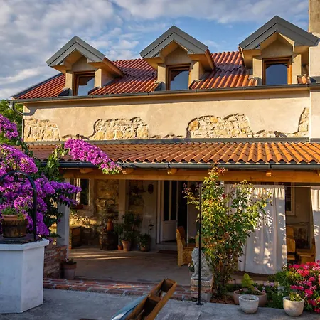 Rezidencija Galileja * Mundanije