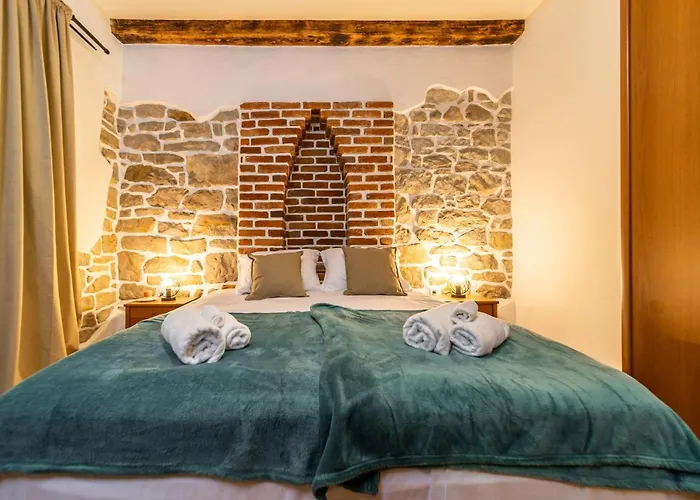 Ferienhaus Rezidencija Galileja Mundanije