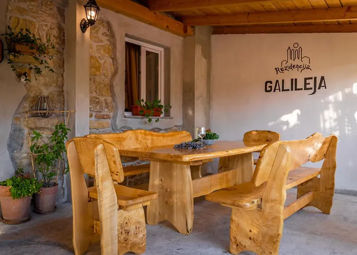 Casa de Férias Rezidencija Galileja