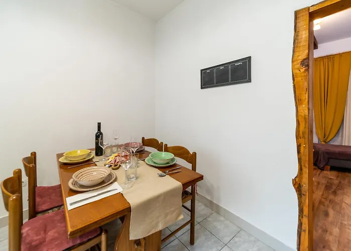 Rezidencija Galileja Casa de Férias Mundanije